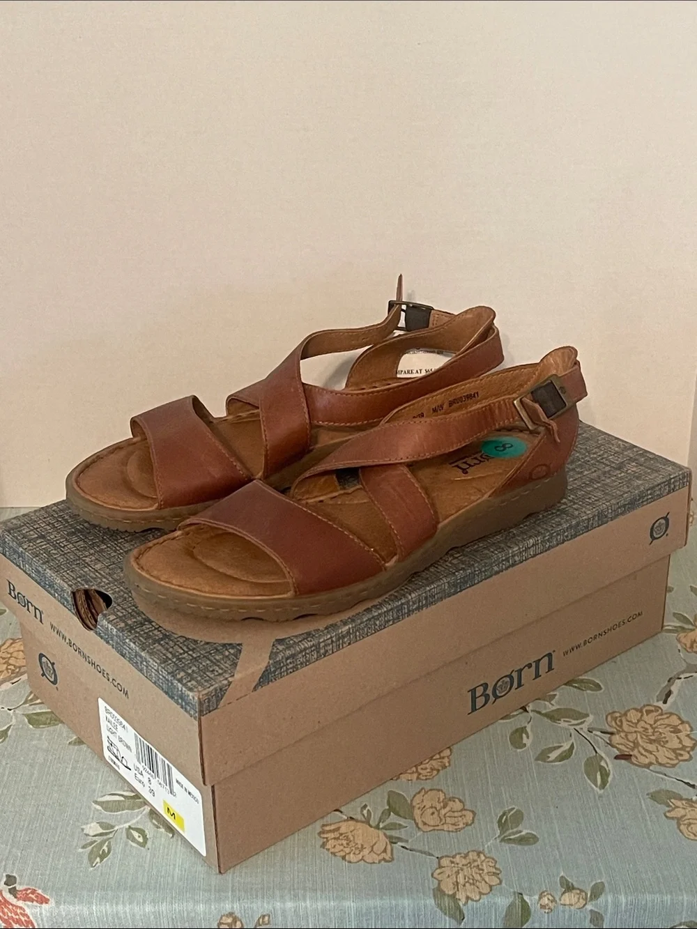 NWT Born Kailee Light Brown Leather Strappy Slingback Sandals